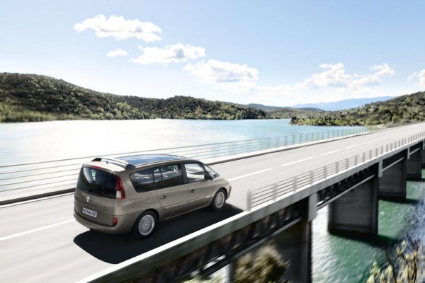 Renault Espace Diesel erfüllt Schadstoffnorm Euro 5 