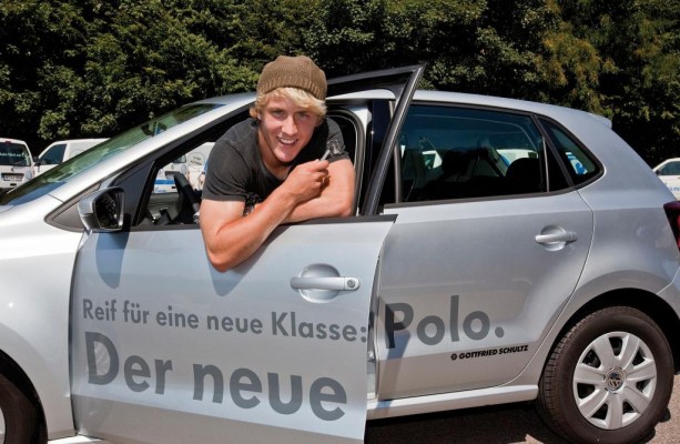 Schalke-Spieler fährt Volkswagen Polo