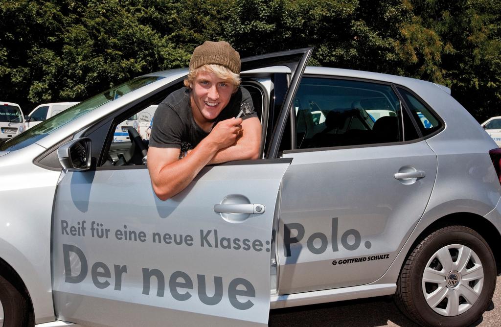 Schalke-Spieler fährt Volkswagen Polo