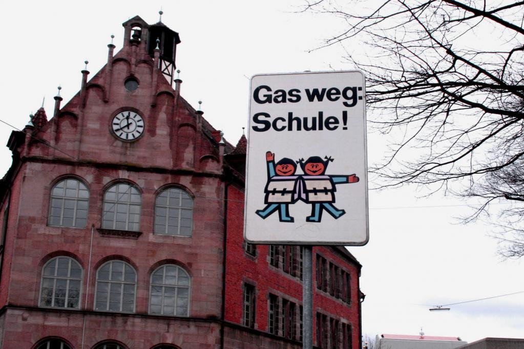 Schulstart: Autofahrer müssen aufmerksam sein 