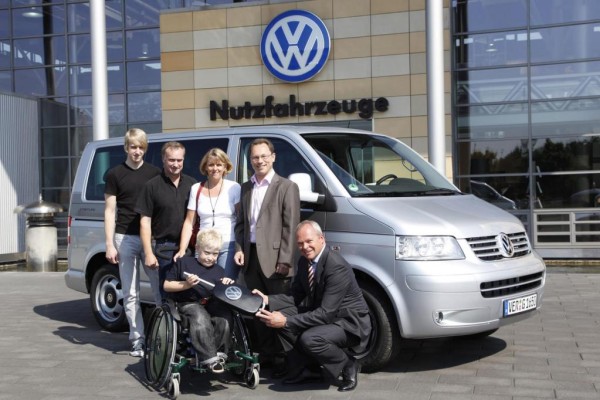 VW Multivan für Familie mit behindertem Kind 