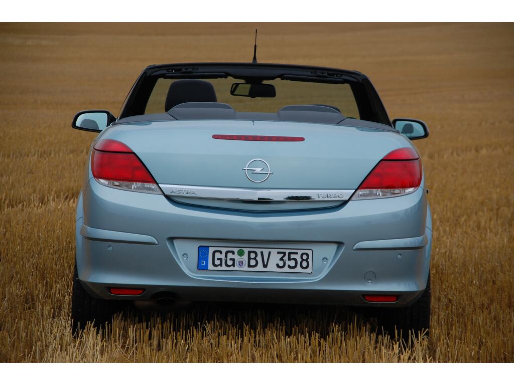 Astra: Erstkontakt Opel Astra TwinTop 1.6 Turbo Edition: Rüsselsheimer Sommerfreuden