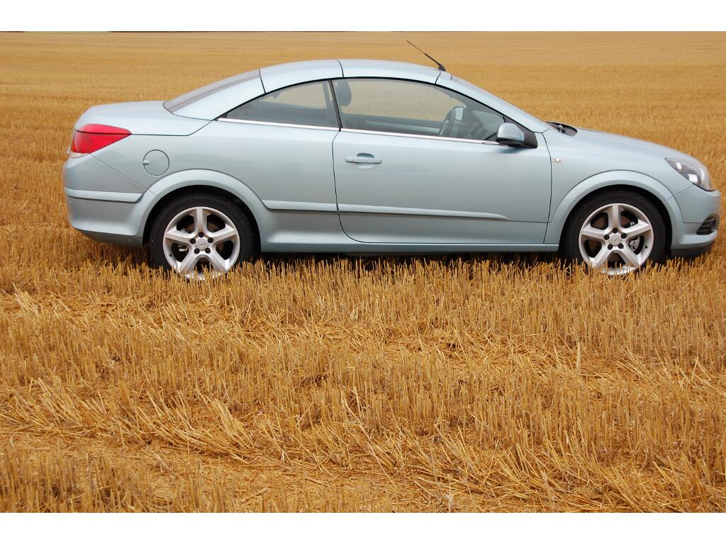Astra: Erstkontakt Opel Astra TwinTop 1.6 Turbo Edition: Rüsselsheimer Sommerfreuden