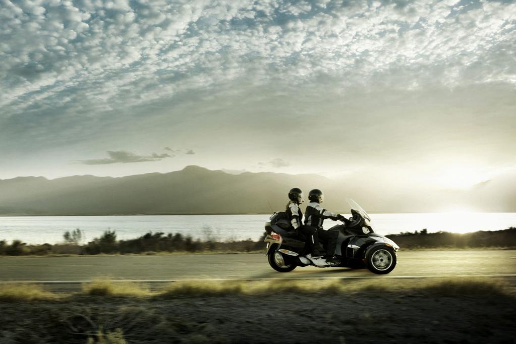 Can Am Spyder Roadster RT: Dreirad für Easy Rider 