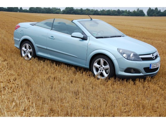 Erstkontakt Opel Astra TwinTop 1.6 Turbo Edition: Rüsselsheimer Sommerfreuden