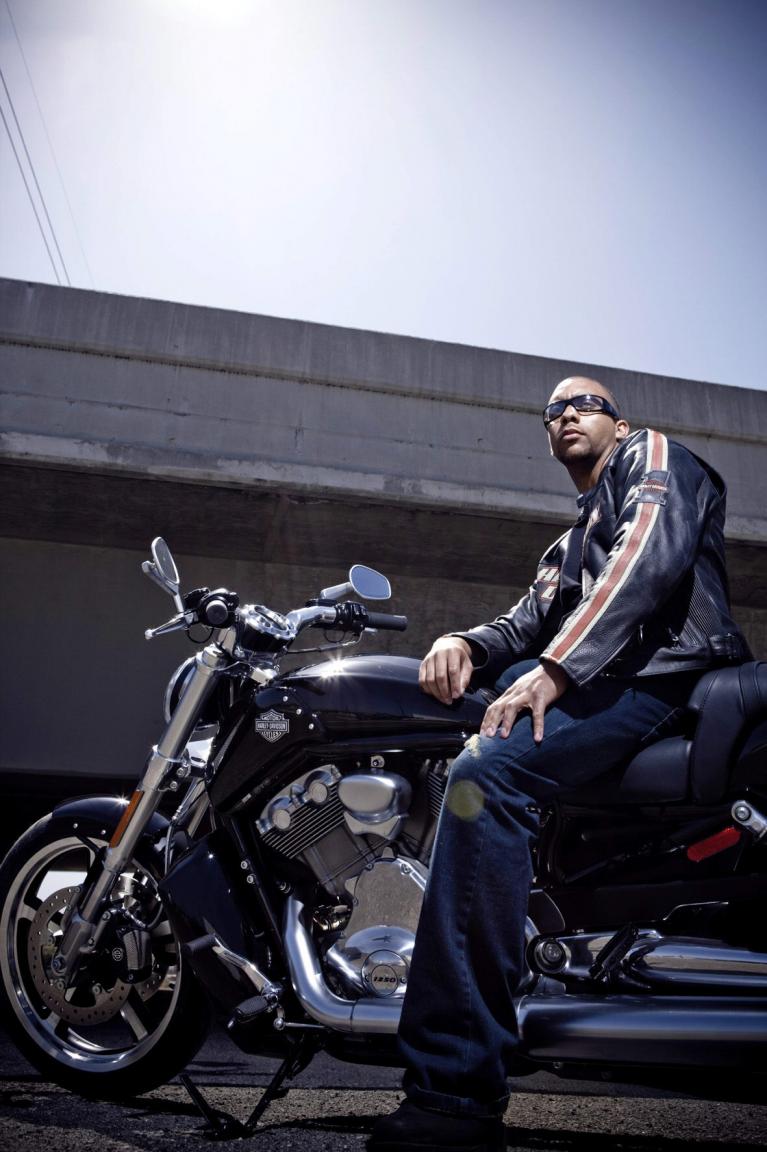 Fahrbericht Harley-Davidson V-Rod Muscle: Kantige Muskelspiele mit Stil 
