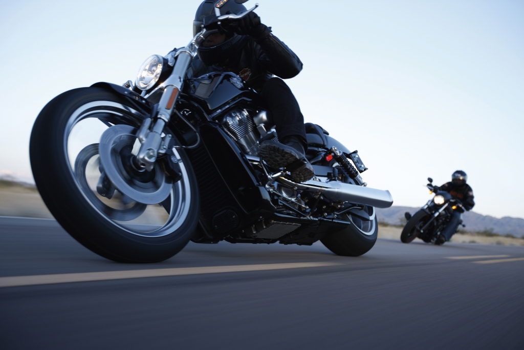 Fahrbericht Harley-Davidson V-Rod Muscle: Kantige Muskelspiele mit Stil 