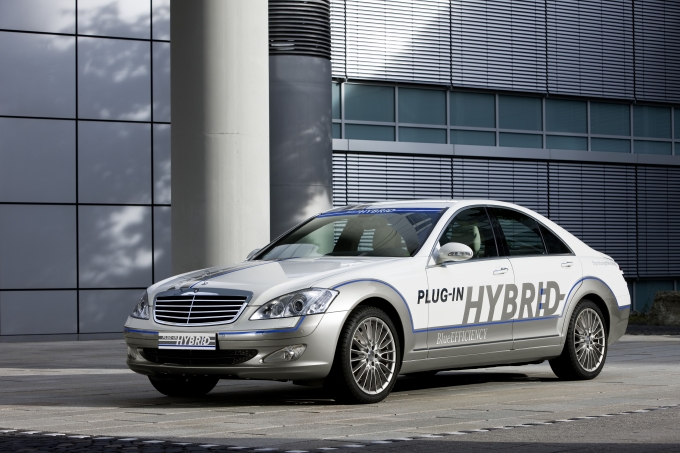 IAA 2009: Mercedes-Benz Vision S 500 Plug-in HYBRID: Die Luxusklasse auf dem Weg zum Dreiliter-Auto 