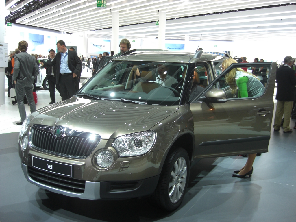 IAA 2009 Rundgang: Skoda präsentiert Octavia LPG, Superb Kombi und den Yeti