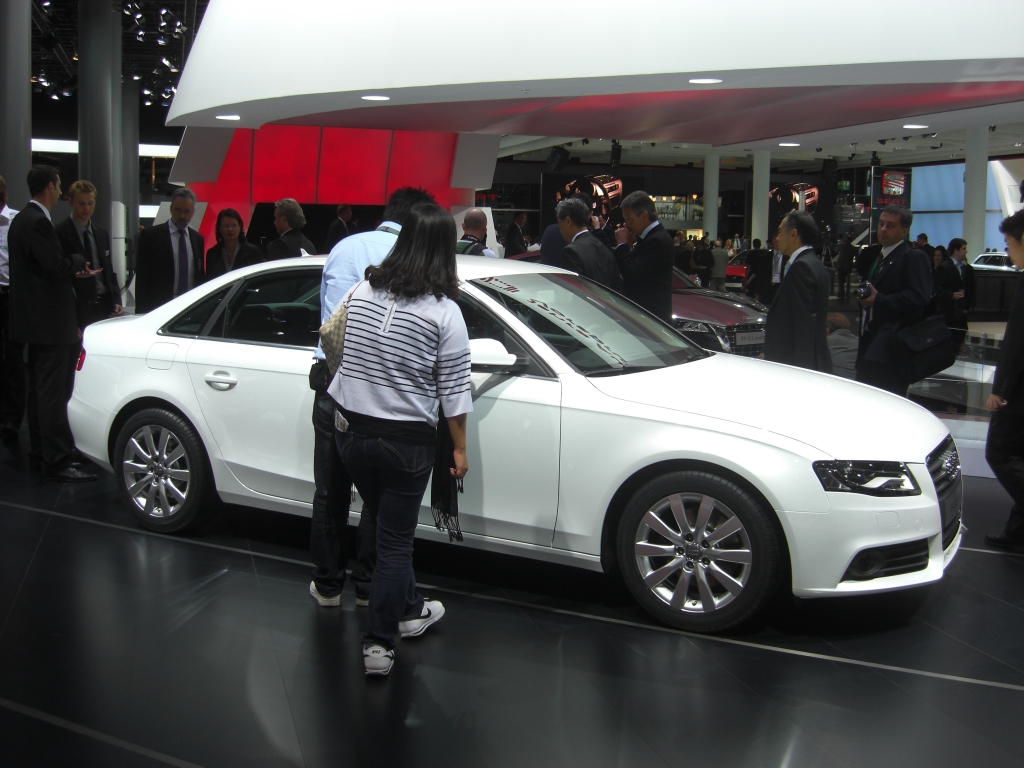 IAA Frankfurt: Audi A4/A4 Avant 2.0 TFSI flexible fuel können auch Bioethanol tanken