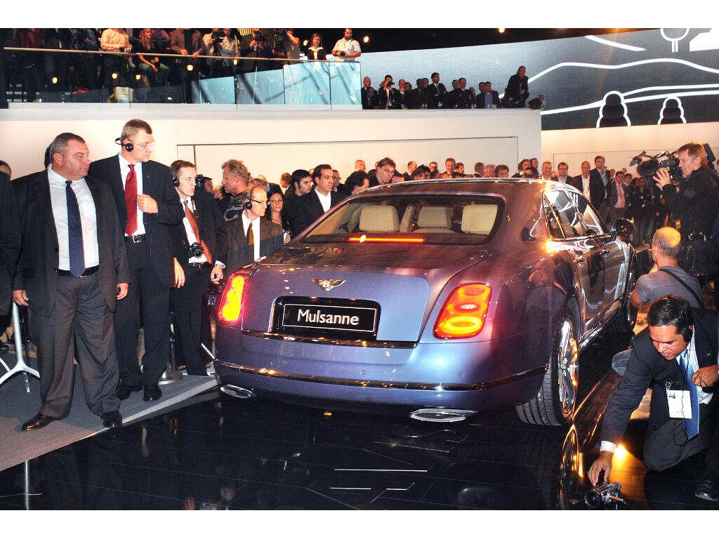 IAA Frankfurt: IAA 2009: Die Ablösung für den Arnage fährt vor