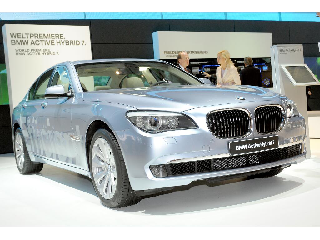 IAA Frankfurt: IAA 2009 Rundgang: BMW Activ-Hybrid 7 und Activ-Hybrid X6 | Foto: UnitedPictures