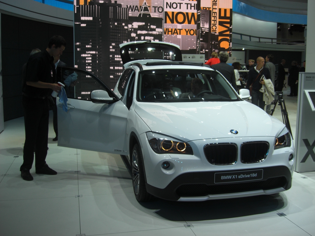 IAA Frankfurt: IAA 2009 Rundgang: BMW X1