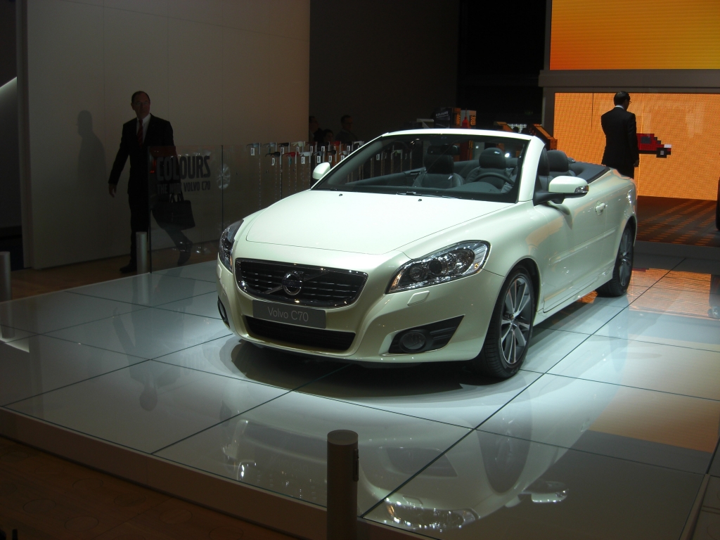IAA Frankfurt: IAA 2009 Rundgang: Facelift für Volvo C30 und Volvo C70 Cabrio