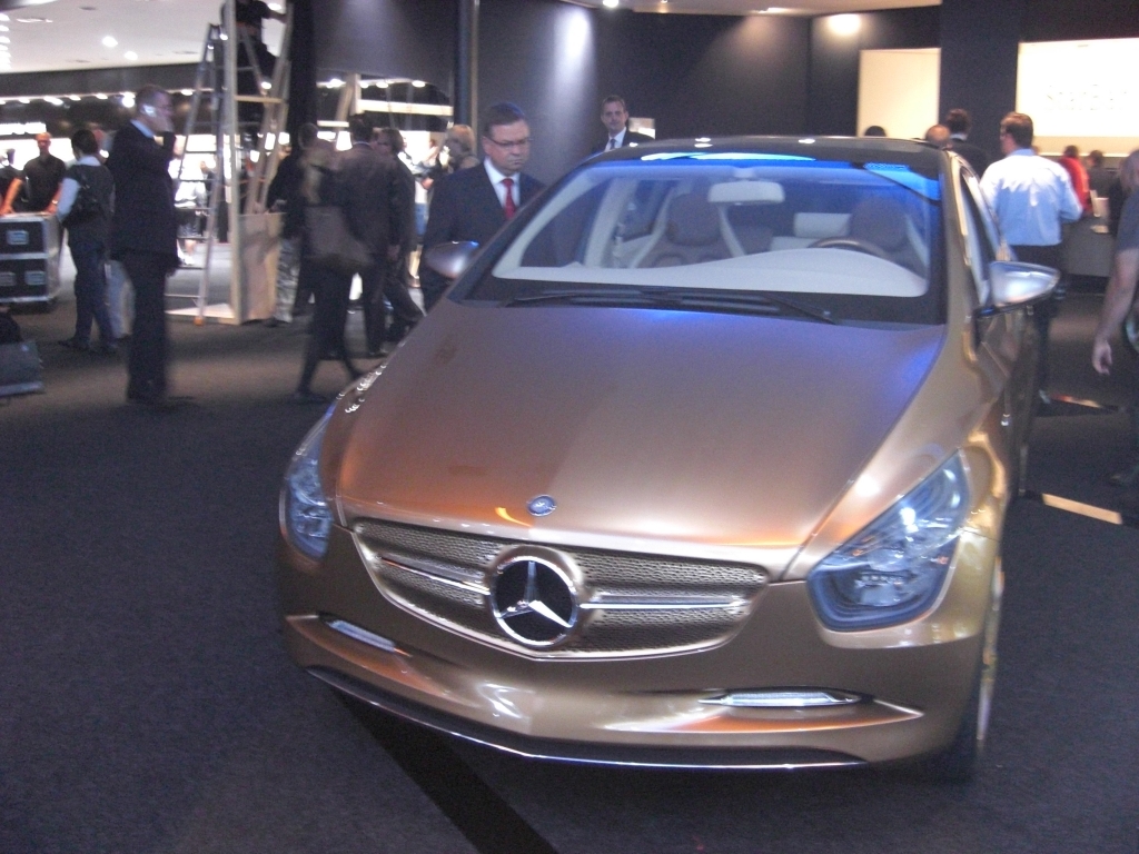IAA Frankfurt: IAA 2009 Rundgang: Mercedes-Benz BlueZero