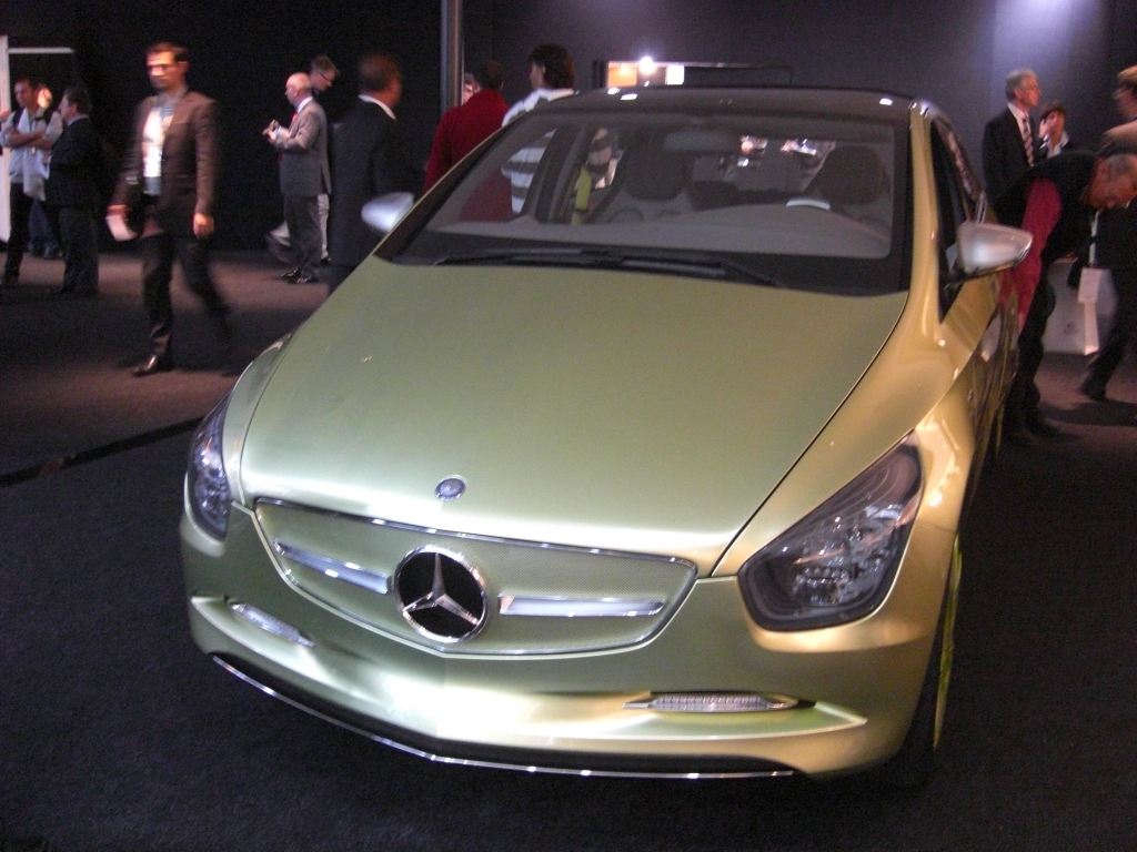 IAA Frankfurt: IAA 2009 Rundgang: Mercedes-Benz BlueZero