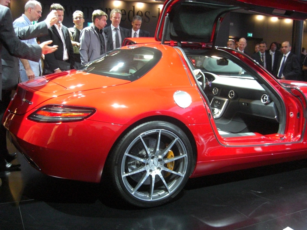 IAA Frankfurt: IAA 2009 Rundgang: Mercedes-Benz SLS AMG Flügeltürer