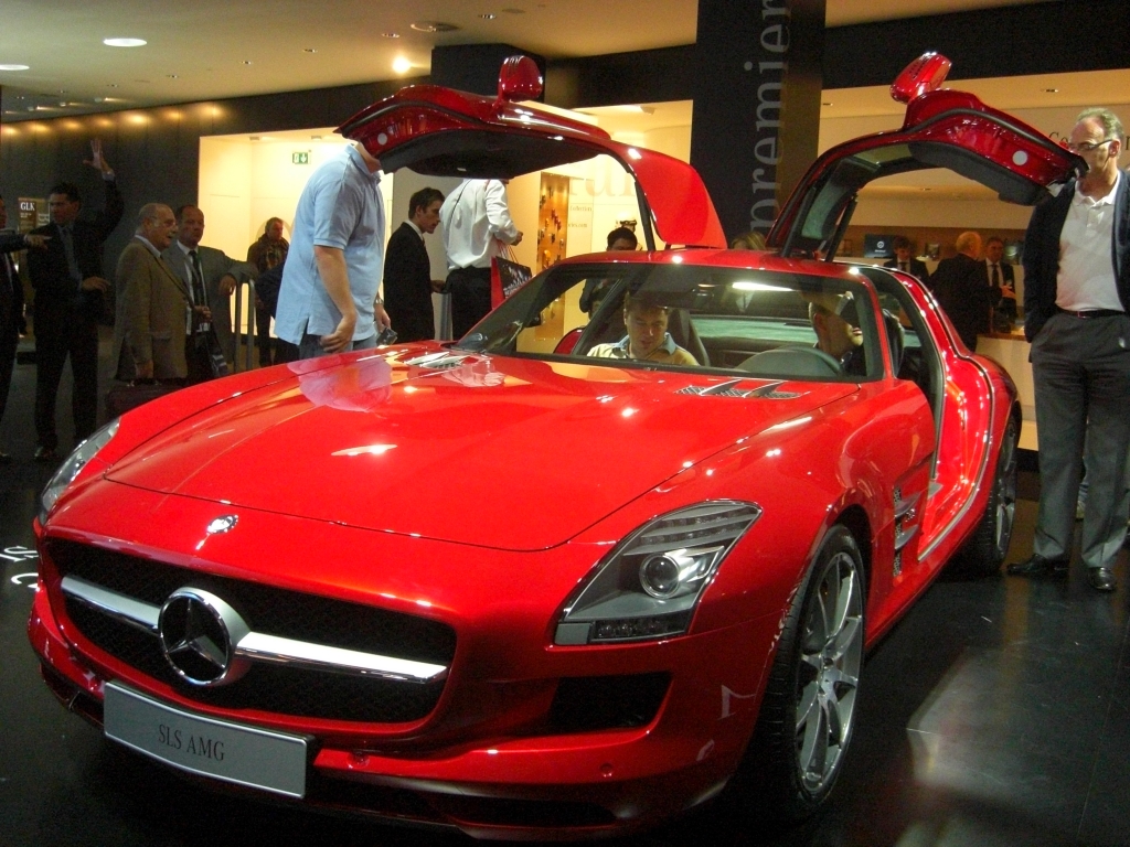 IAA Frankfurt: IAA 2009 Rundgang: Mercedes-Benz SLS AMG Flügeltürer