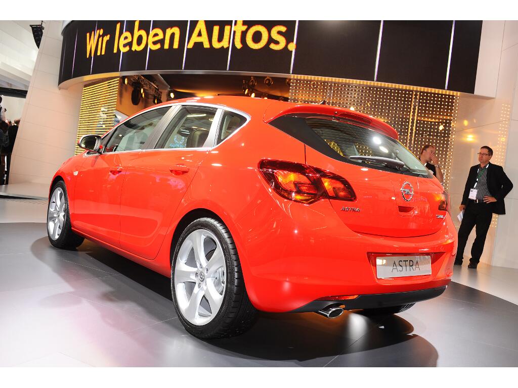 IAA Frankfurt: IAA 2009 Rundgang: Opel Astra | Foto: UnitedPictures