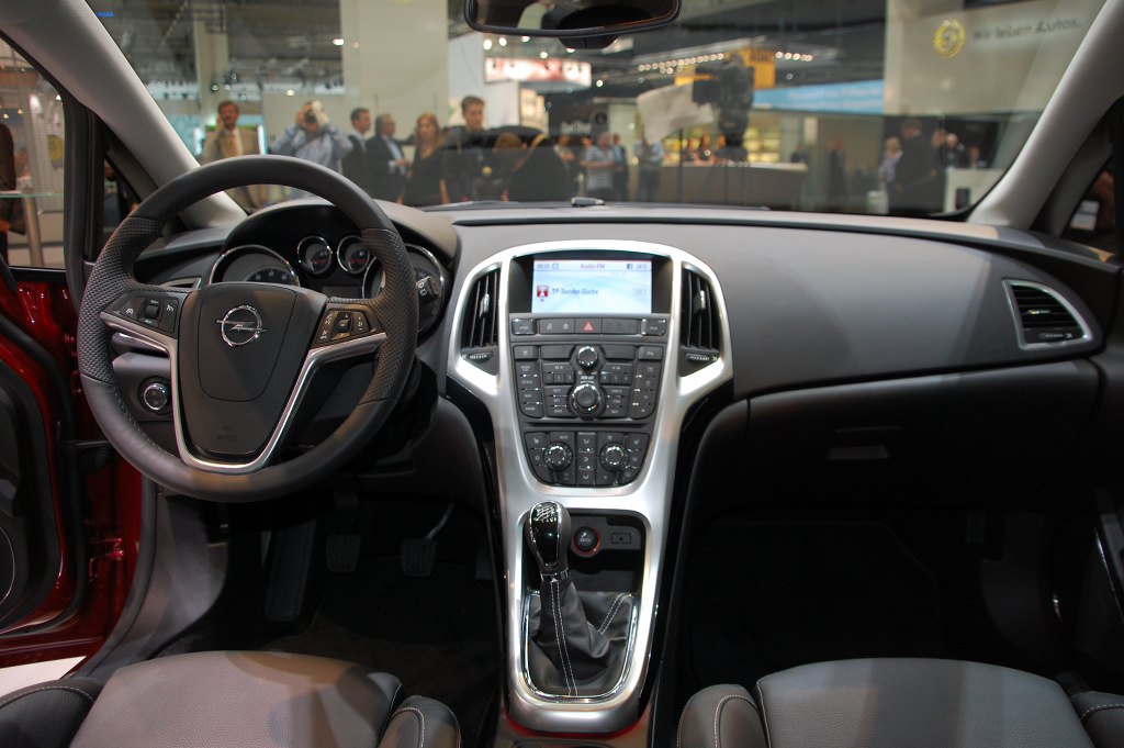 IAA Frankfurt: IAA 2009 Rundgang: Opel Astra