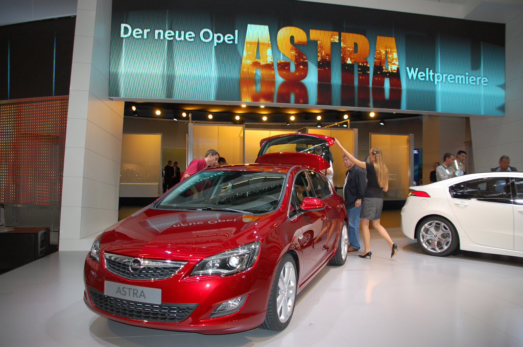IAA Frankfurt: IAA 2009 Rundgang: Opel Astra