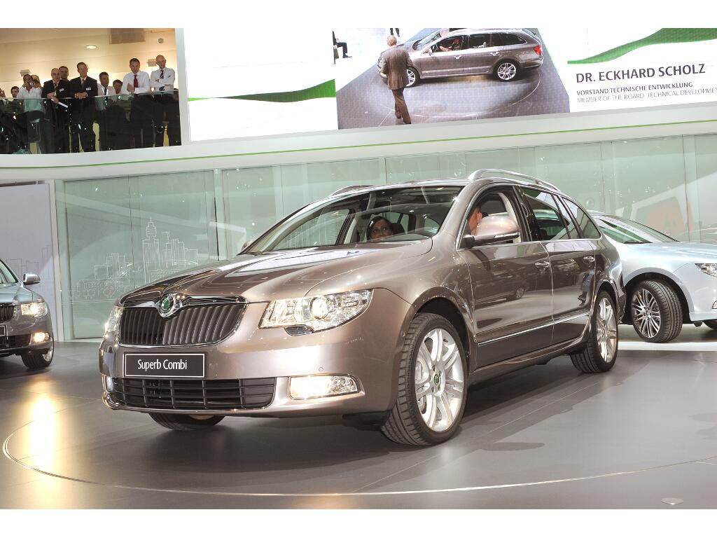 IAA Frankfurt: IAA 2009 Rundgang: Skoda präsentiert Octavia LPG, Superb Kombi und den Yeti