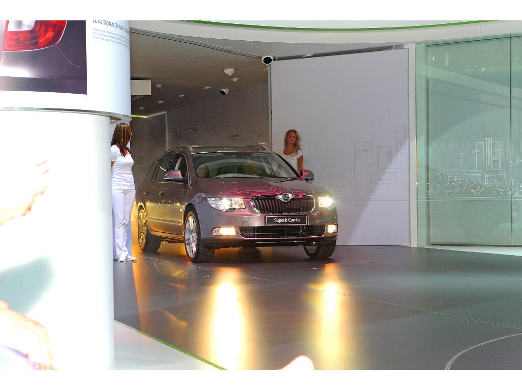 IAA Frankfurt: IAA 2009 Rundgang: Skoda präsentiert Octavia LPG, Superb Kombi und den Yeti