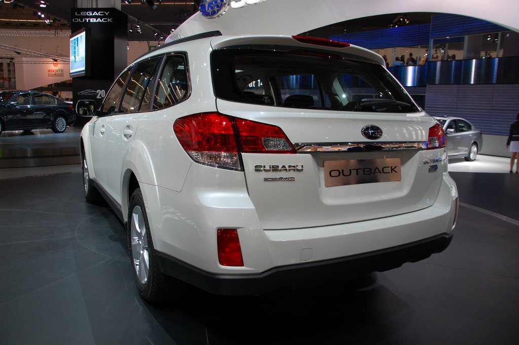 IAA Frankfurt: IAA 2009 Rundgang: Subaru Legacy und Outback als Europapremiere