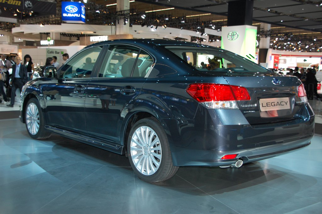 IAA Frankfurt: IAA 2009 Rundgang: Subaru Legacy und Outback als Europapremiere