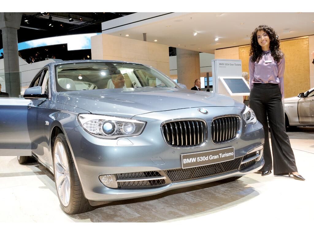IAA Frankfurt: IAA 2009 Rundgang: Weltpremiere - BMW 530d Gran Turismo. Photo: UnitedPictures