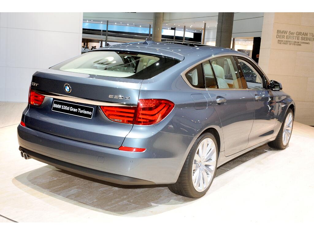 IAA Frankfurt: IAA 2009 Rundgang: Weltpremiere - BMW 530d Gran Turismo. Photo: UnitedPictures
