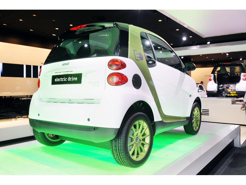 IAA Frankfurt:  IAA: smart fortwo fährt elektrisch | Foto: UnitedPictures