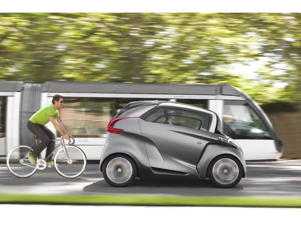 IAA Frankfurt: Peugeot BB1: Futuristische Elektroauto-Studie für die Stadt 