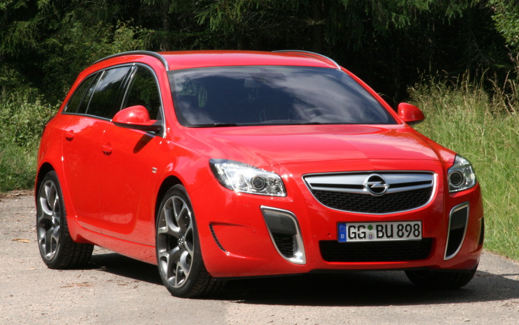Insignia: Presse-Präsentation Opel Insignia OPC: Wettbewerbsfähiges Angebot