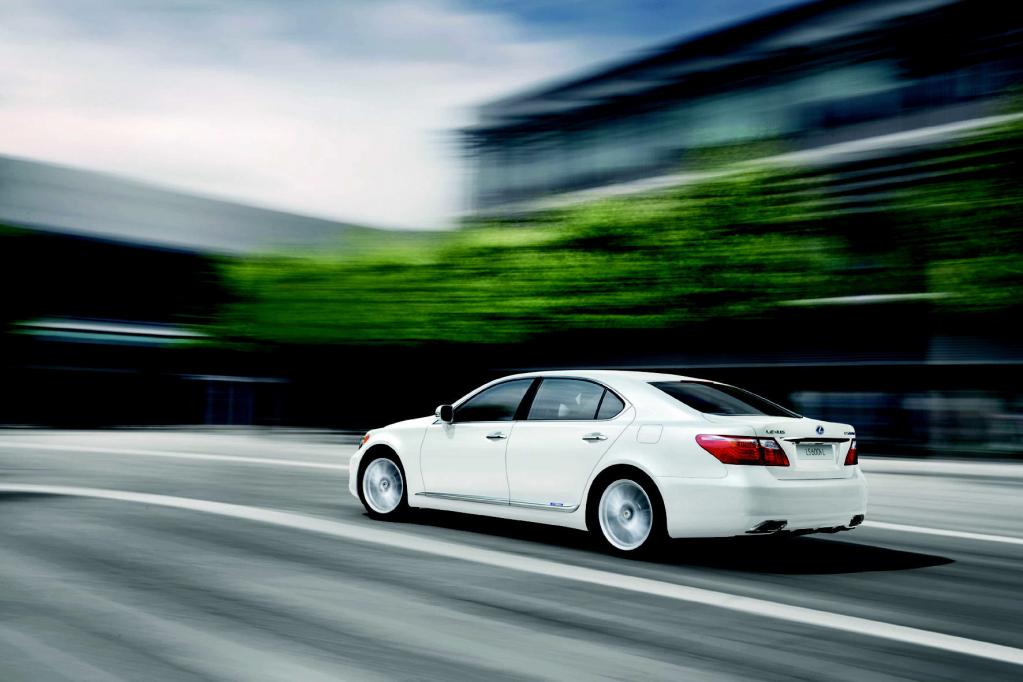 Lexus zeigt aufgefrischte Modellpalette auf der IAA 