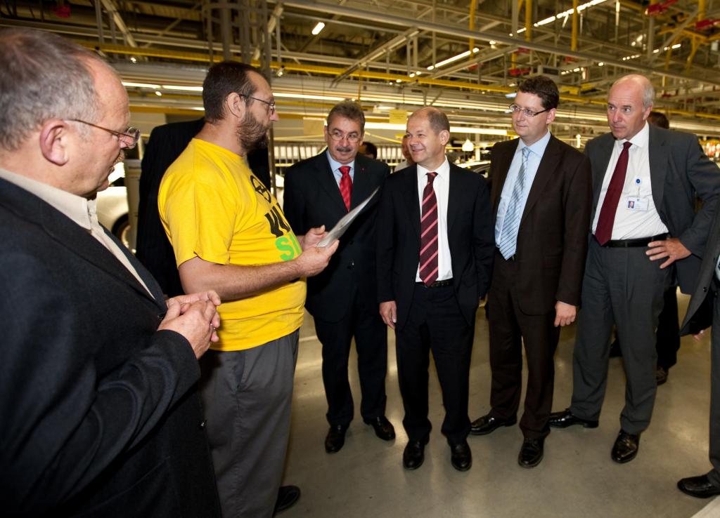 Ministerbesuch bei Opel