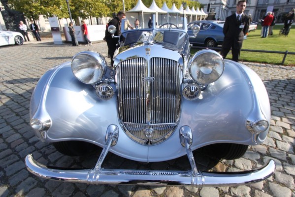 Mit dabei auf Schloss Bensberg: Horch 853 aus dem Jahr 1938