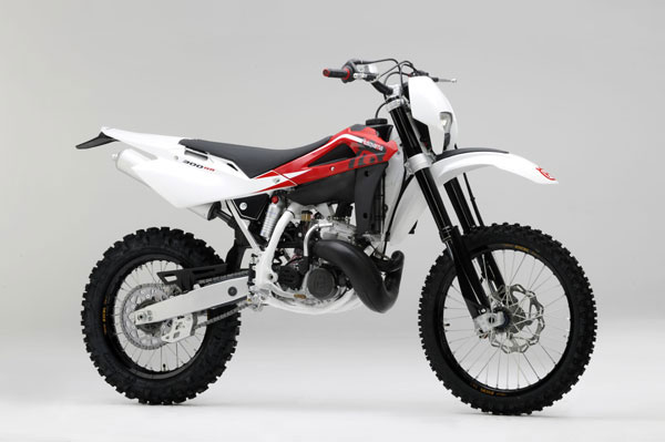 Motorradhersteller Husqvarna eröffnet neues Entwicklungsgebäude 