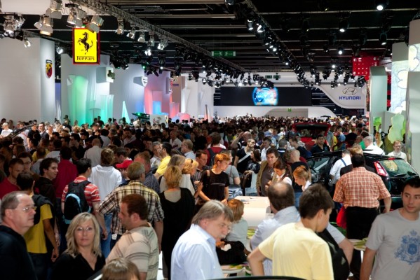 Weniger Besucher in der ersten IAA-Woche– liegt das an der Schweinegrippe?