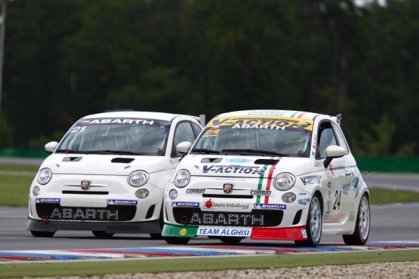 Zwei Wertungsläufe der Trofeo Abarth 500 in Oschersleben