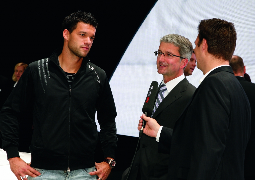 berraschung! Kapitn Michael Ballack auf der IAA