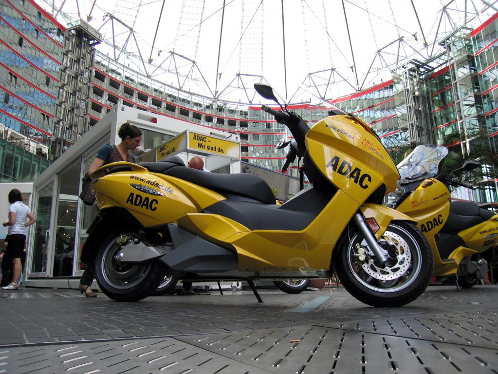 ADAC auf eCarTec 2009