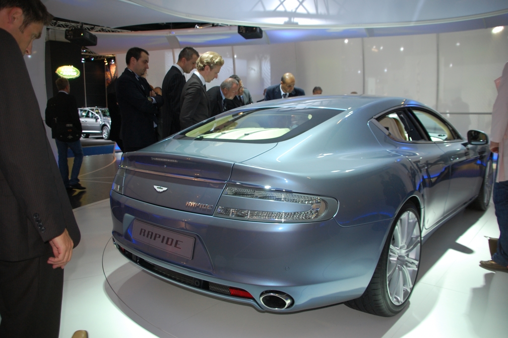 Aston Martin Rapide: Porsche Konkurrent vom Feinsten
