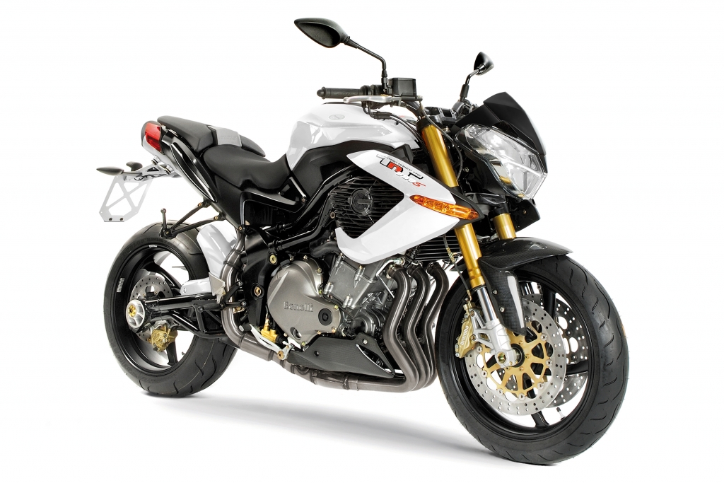 Fahrbericht Benelli TnT 899s: Italienisches Spa&szlig;ger&auml;t 