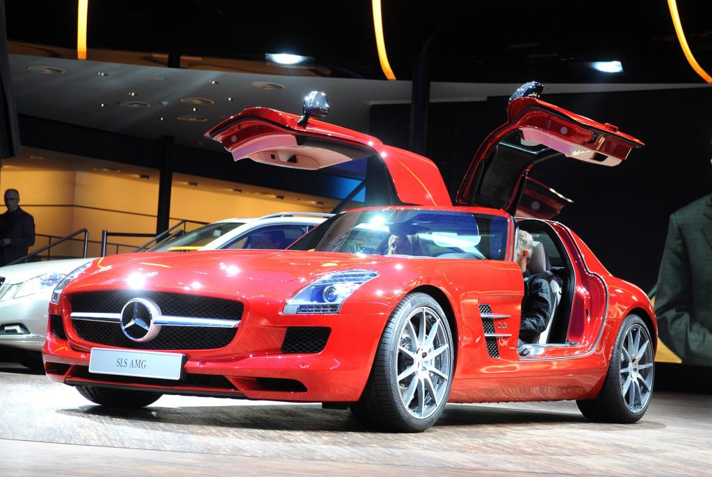 Fertigungsauftrag für den Mercedes-Benz SLS AMG geht an Magna Steyr