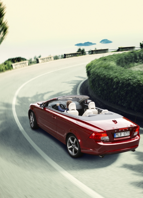 Gelifteter Volvo C70 beim Händler 