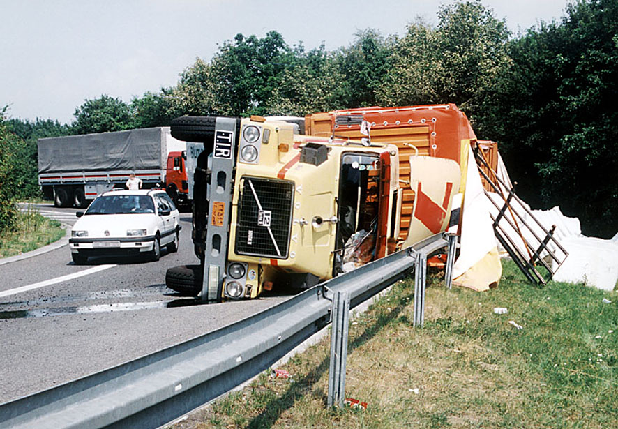 Jeder fünfte Lkw-Unfall wegen schlechter Ladungssicherung 