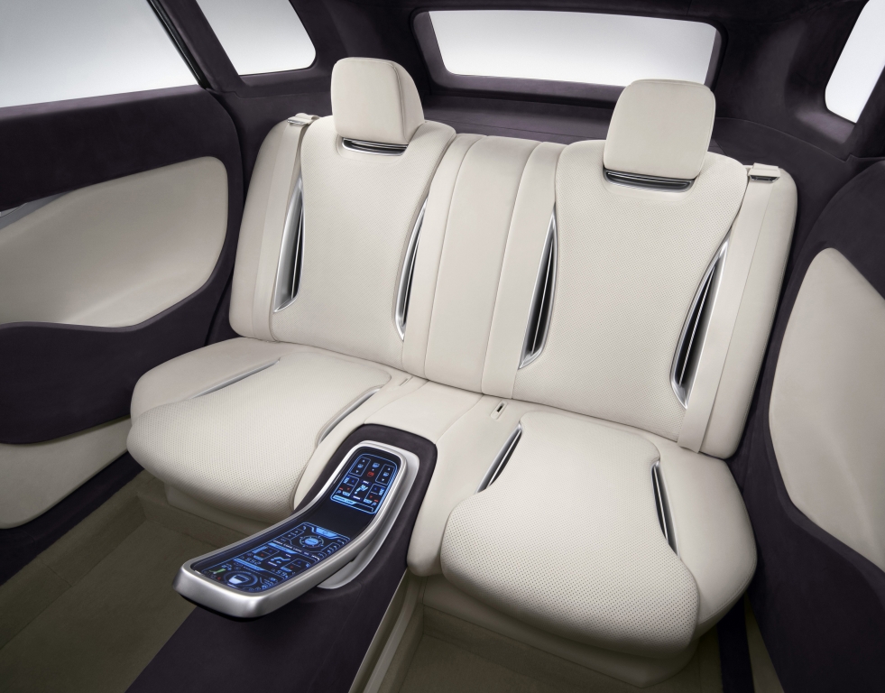 Mitsubishi mit Elektro- und Hybrid-Studie in Tokio 