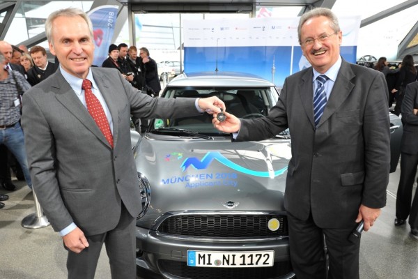 Olympia-Bewerbungsgesellschaft bekommt einen Mini E
