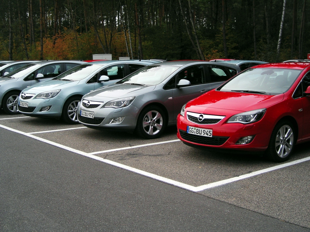 Opel Astra: Kompaktwagen mit Genen der Mittelklasse